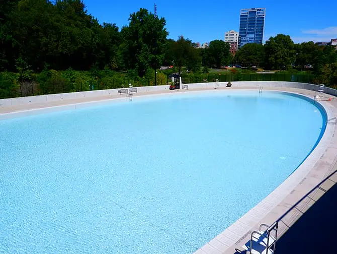Nadar em Nova York - Gottesman Pool em Central Park