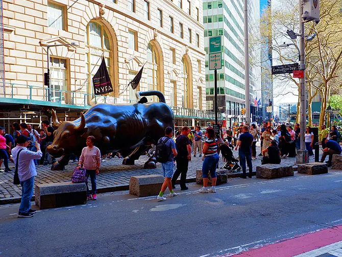 Estátua do Touro de Charging Bull em Nova York - Atração em Lower Manhattan