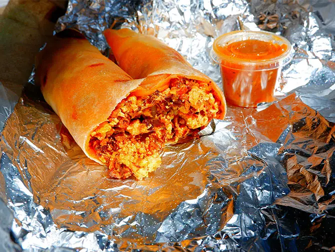 Café da manhã em Nova York - Burritos de café da manhã no Los Tacos No. 1