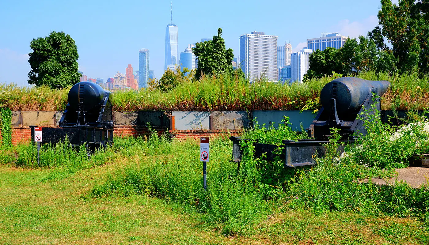 Rota pedestre pela Governors Island em Nova York - Saiba mais sobre a história